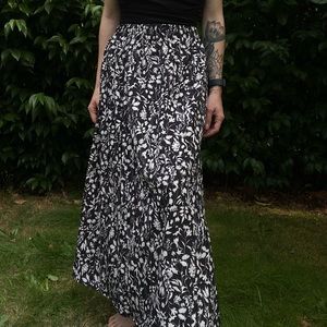 Plant print black and white maxi skirt